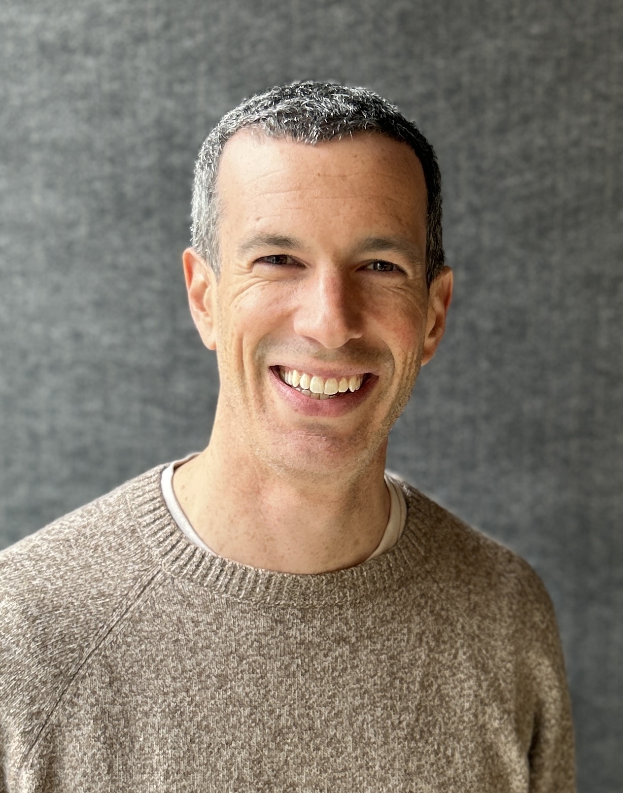 Headshot of Todd Schneider